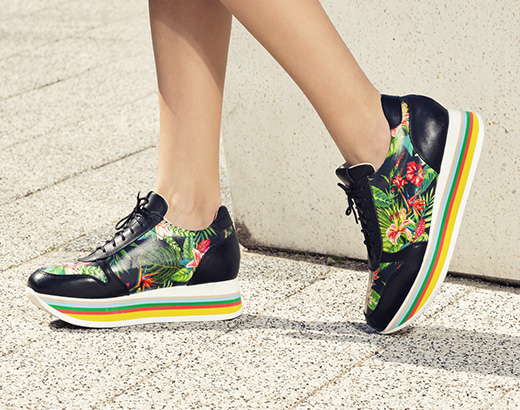  Black sneakers with flowers